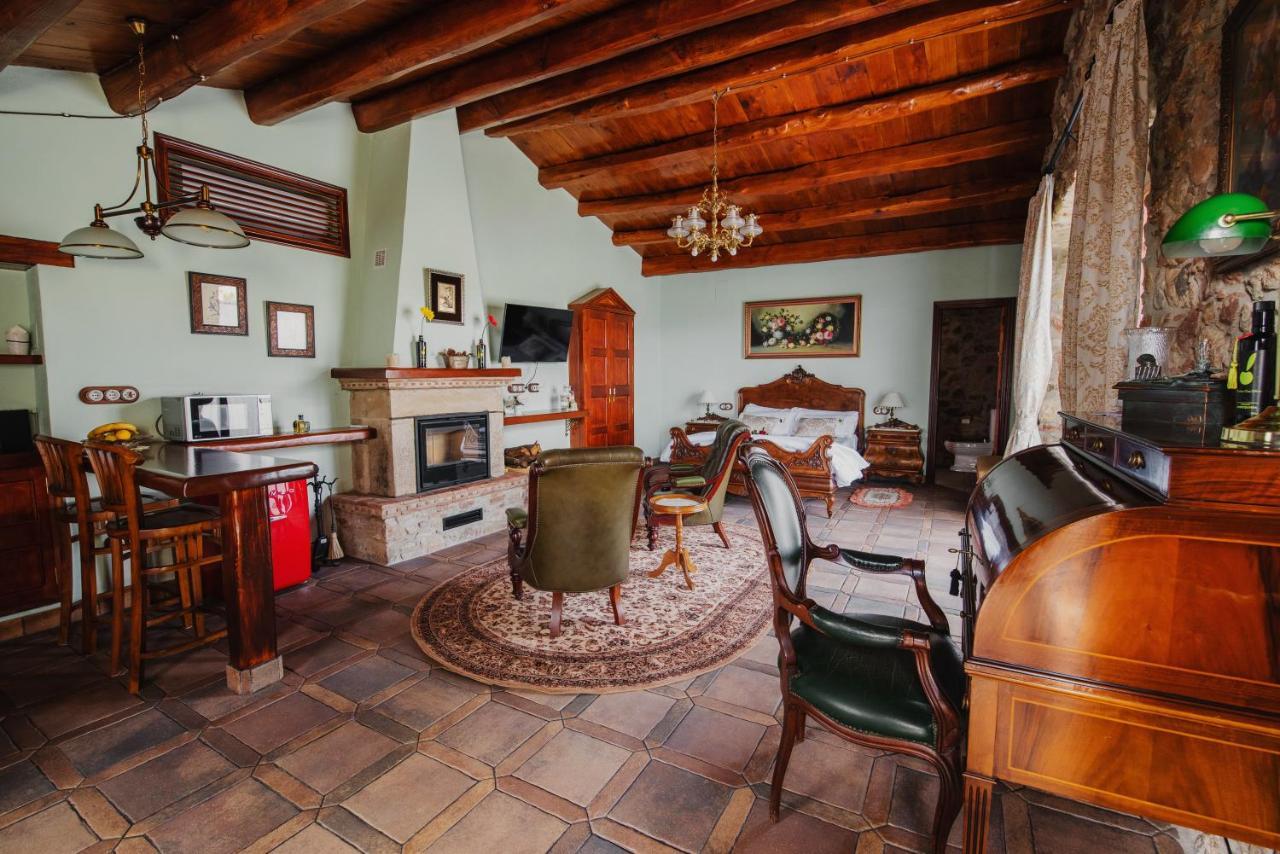 Masia Can Viver - Olive Oil Tourism B&B Bigues I Riells Εξωτερικό φωτογραφία