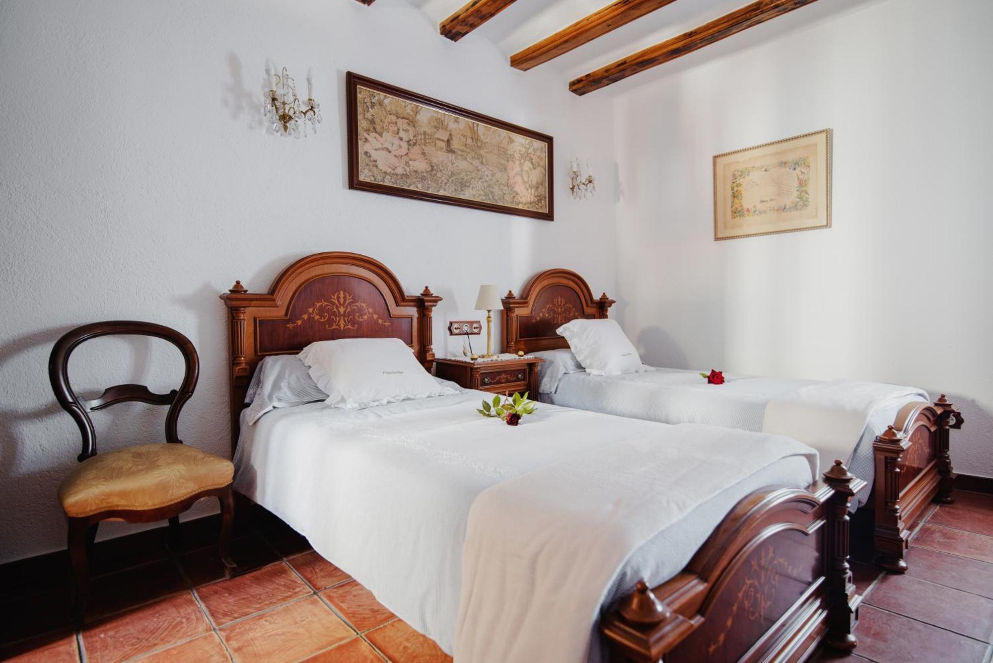 Masia Can Viver - Olive Oil Tourism B&B Bigues I Riells Δωμάτιο φωτογραφία